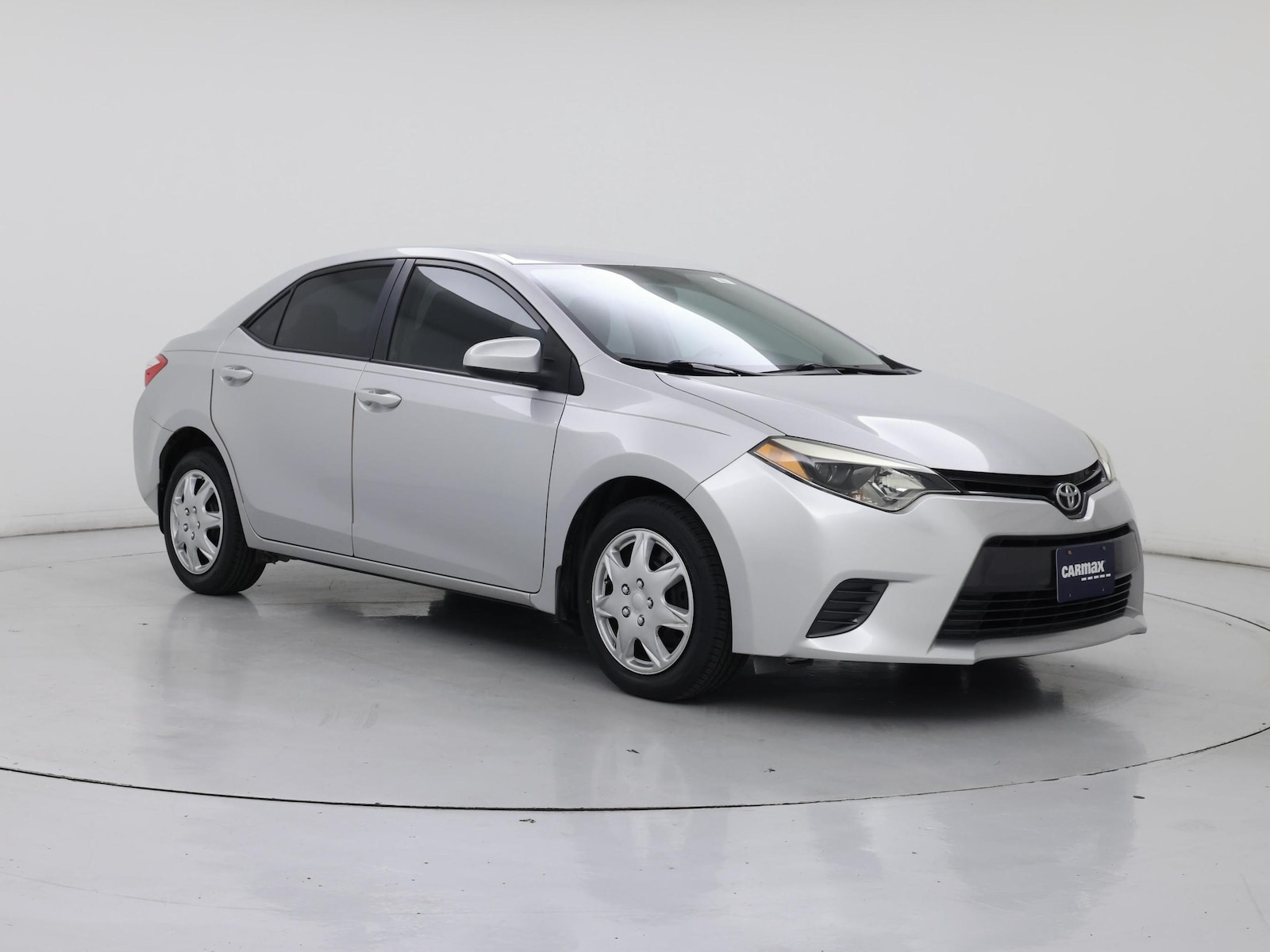 2015 Toyota Corolla LE - Photo 2
