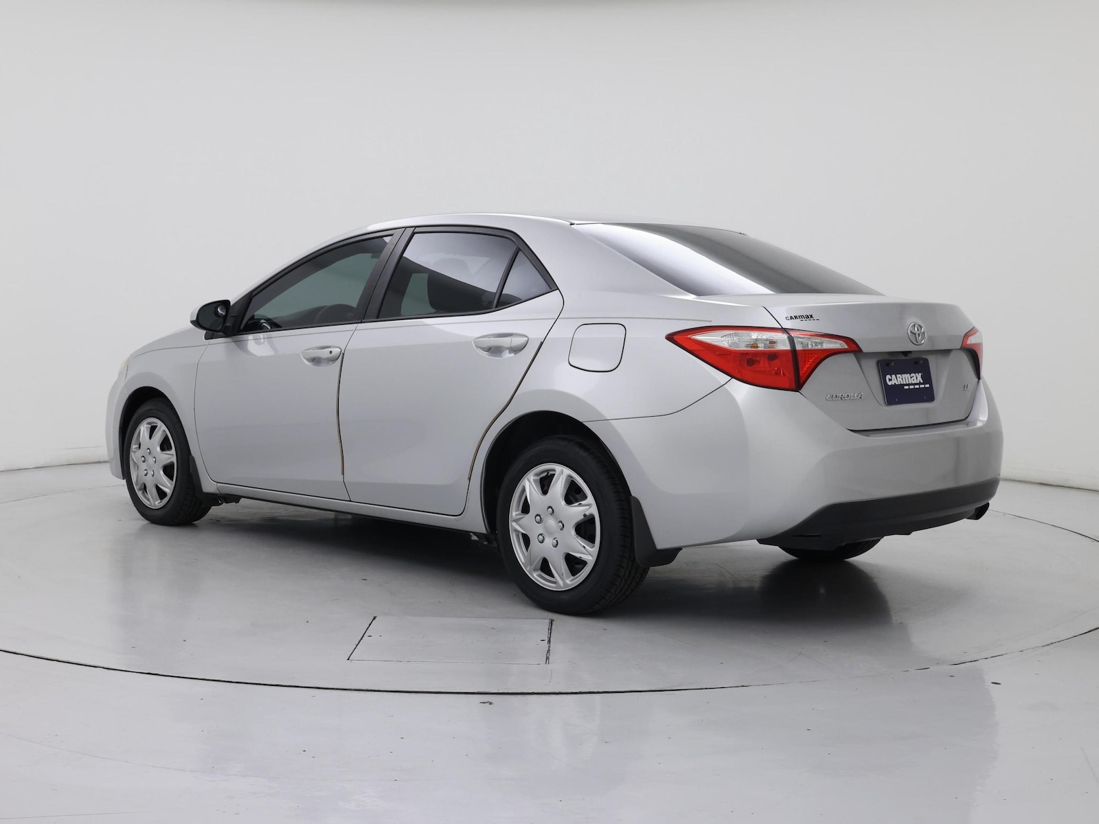 2015 Toyota Corolla LE - Photo 3