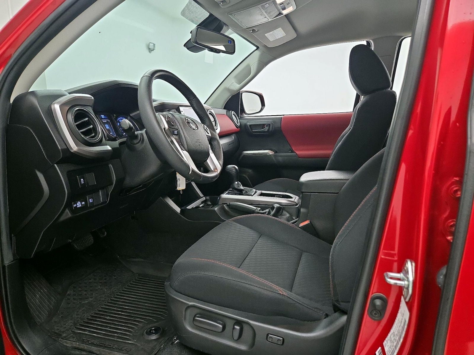 Power Seat(s) & Side Airbags