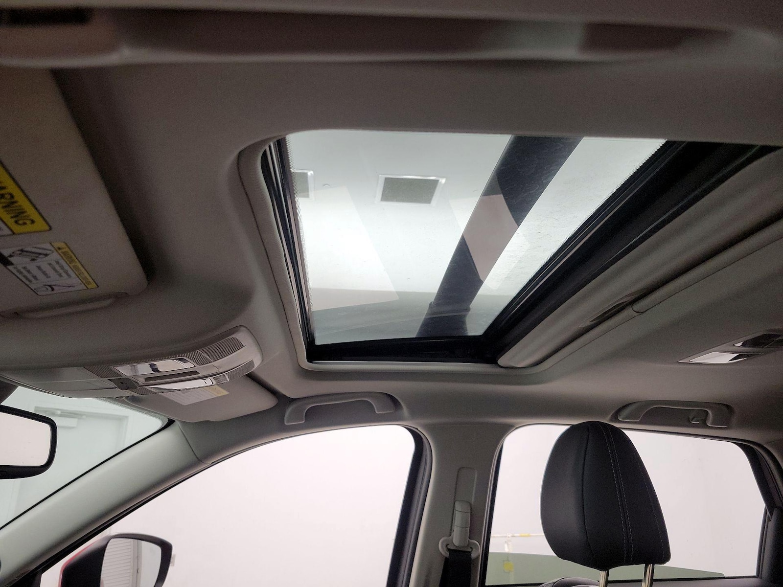 Sunroof(s) & Overhead Airbags