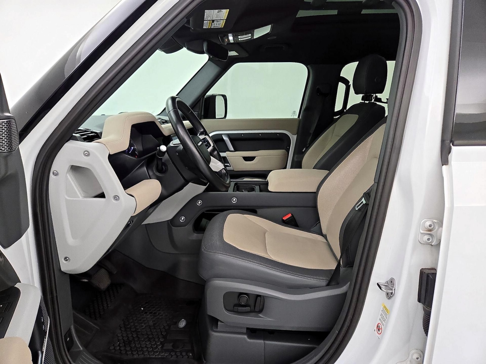 2023 Land Rover Defender X-Dynamic SE - Photo 12