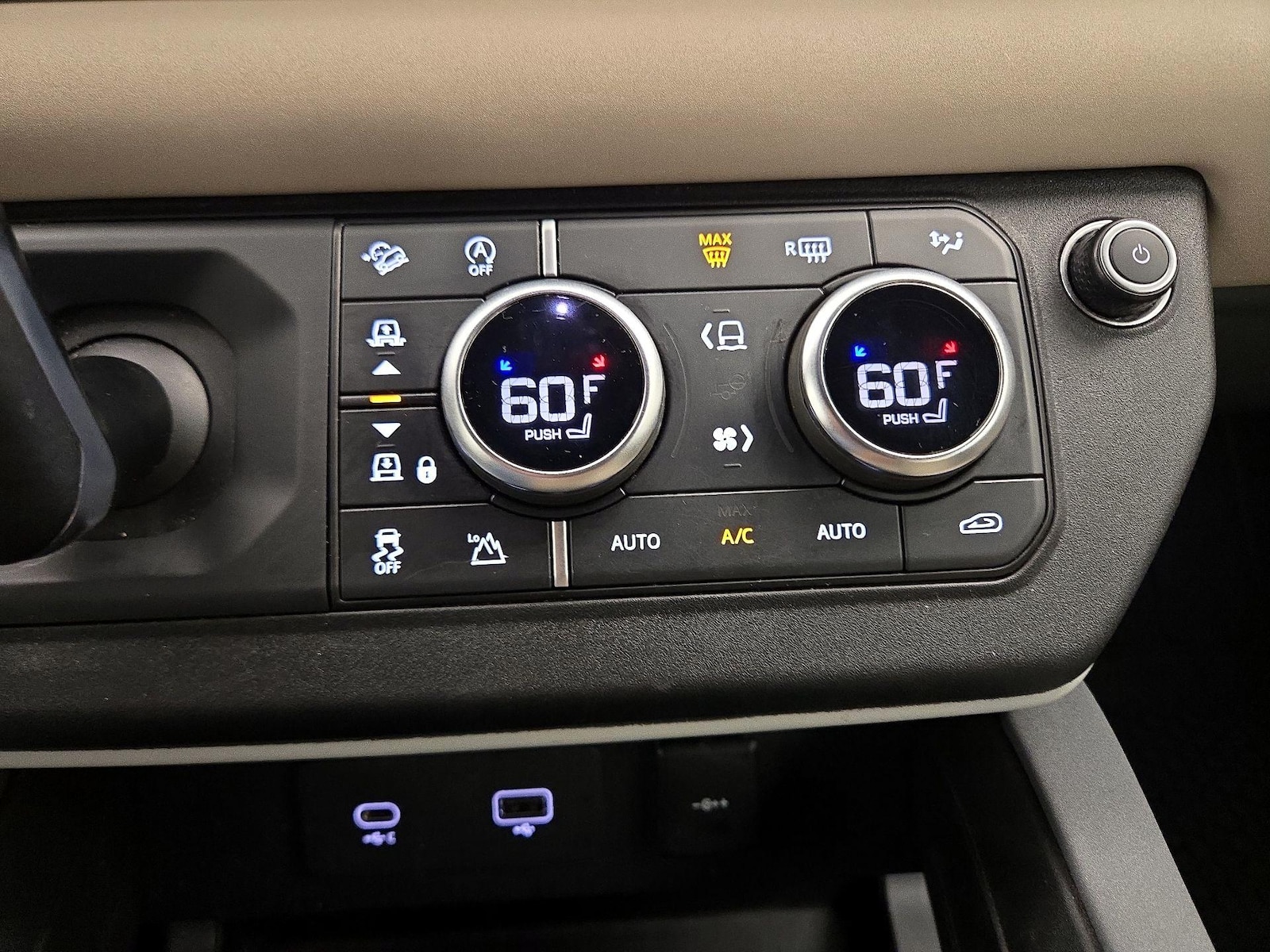 2023 Land Rover Defender X-Dynamic SE - Photo 18