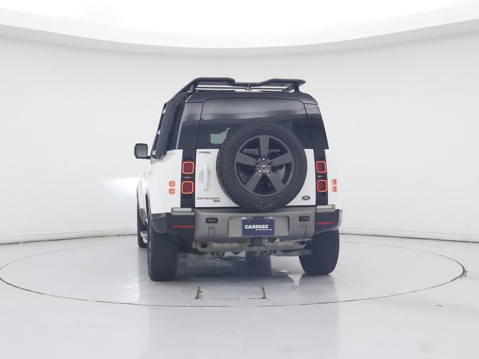 2023 Land Rover Defender X-Dynamic SE - Photo 7