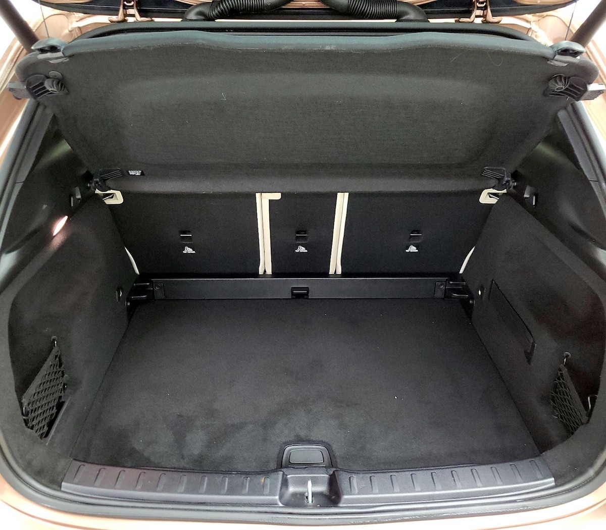 Trunk/Cargo (Seats Up)