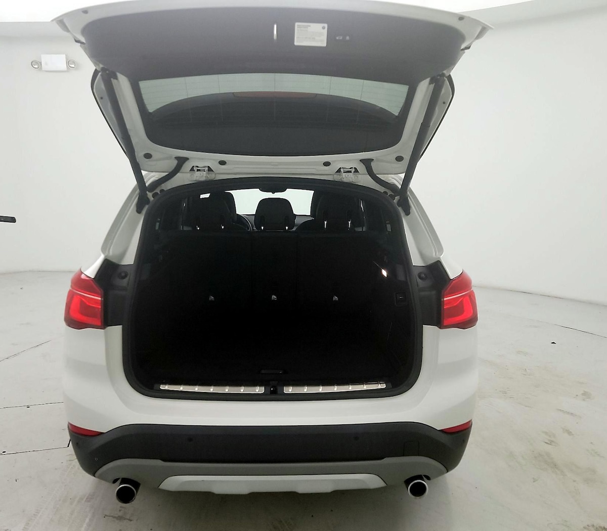 Trunk/Cargo (Seats Up)