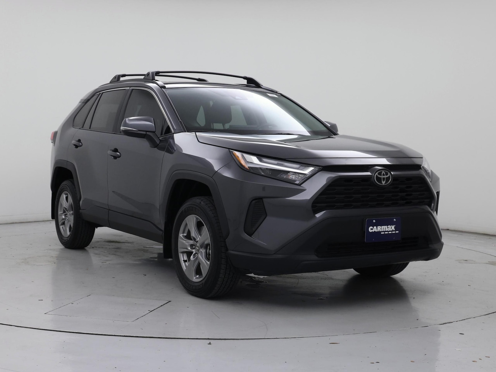 2025 Toyota RAV4 XLE - Photo 2
