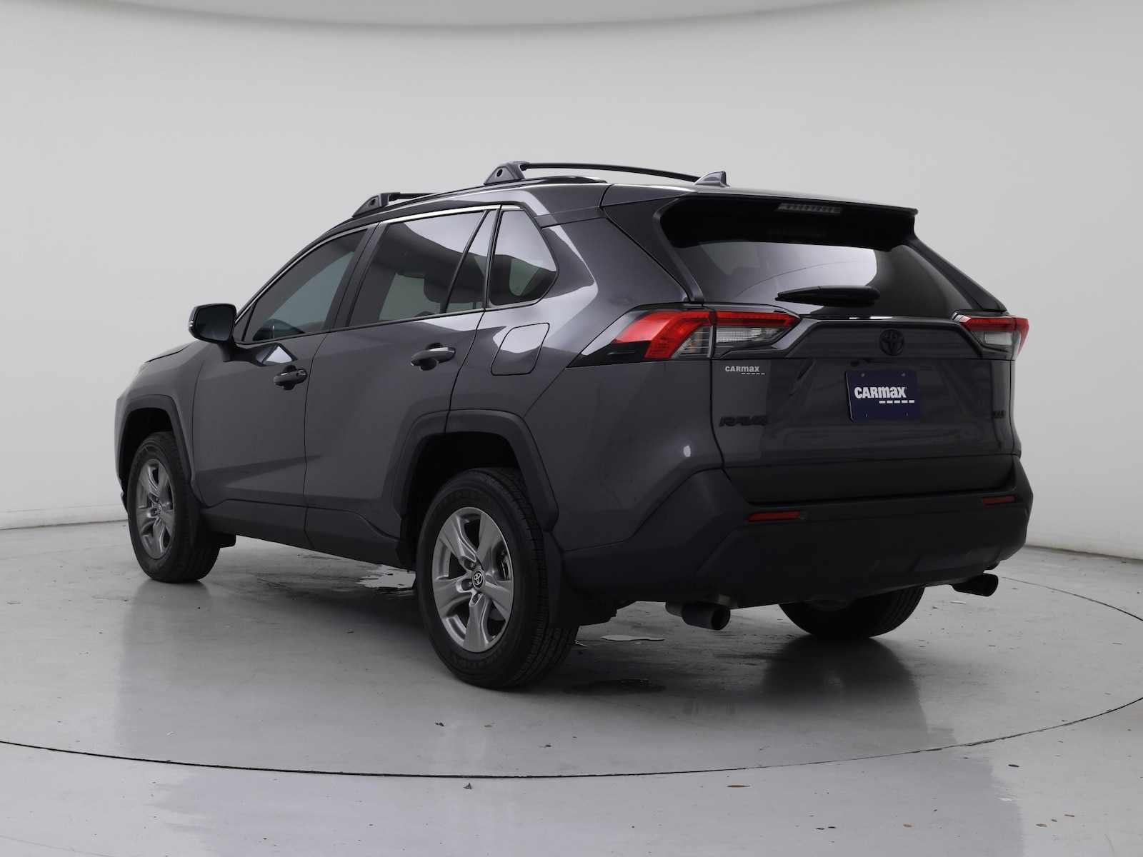 2025 Toyota RAV4 XLE - Photo 3
