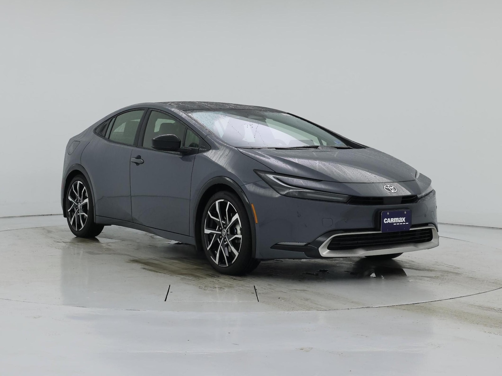 2026 Toyota Prius Plug-in Hybrid XSE - Photo 2