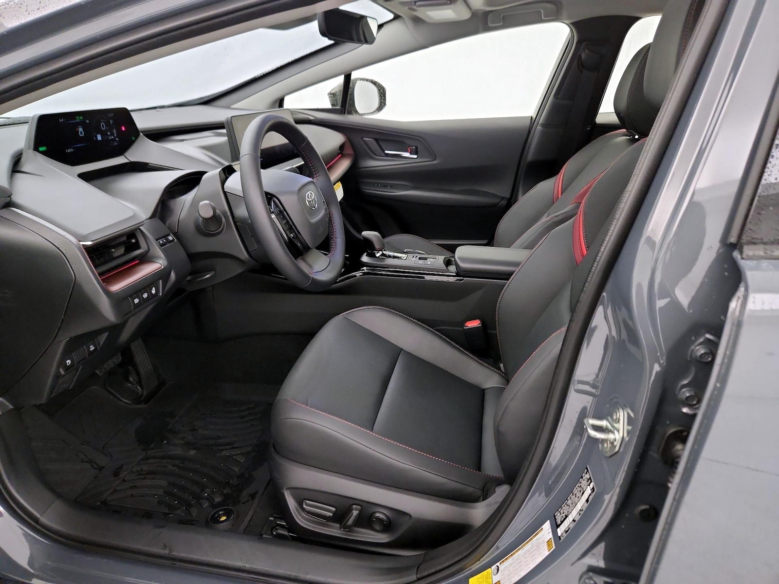 2026 Toyota Prius Plug-in Hybrid XSE - Photo 12