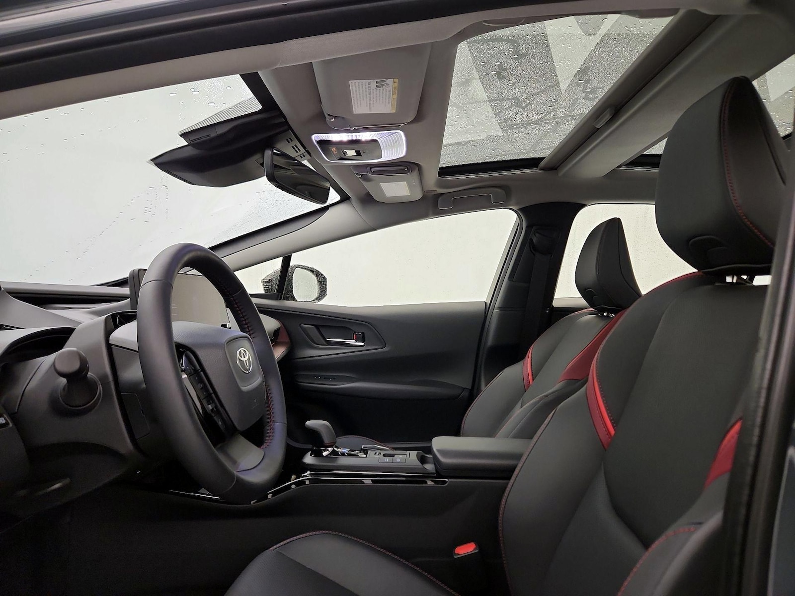 2026 Toyota Prius Plug-in Hybrid XSE - Photo 20
