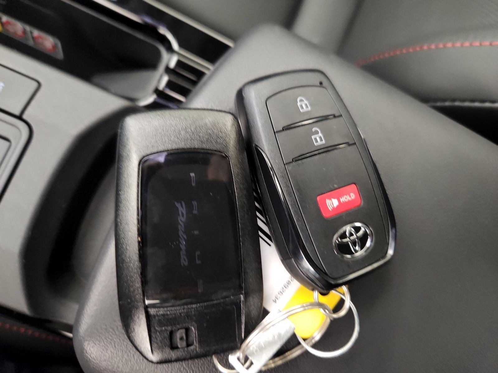 2026 Toyota Prius Plug-in Hybrid XSE - Photo 25