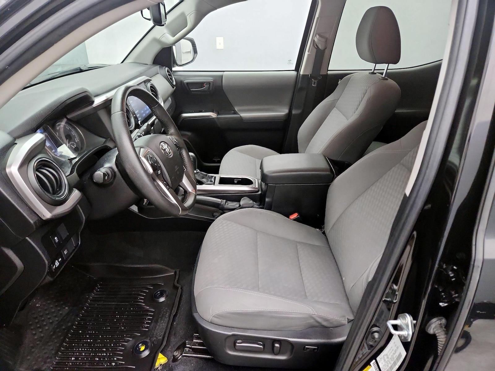 Power Seat(s) & Side Airbags