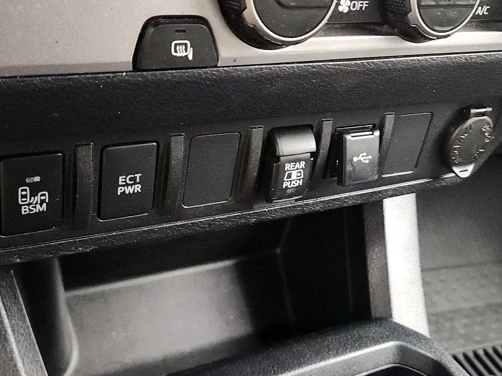 2022 Toyota Tacoma SR5 - Photo 19