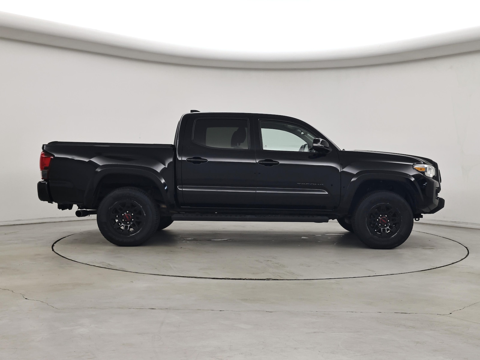 2022 Toyota Tacoma SR5 - Photo 8