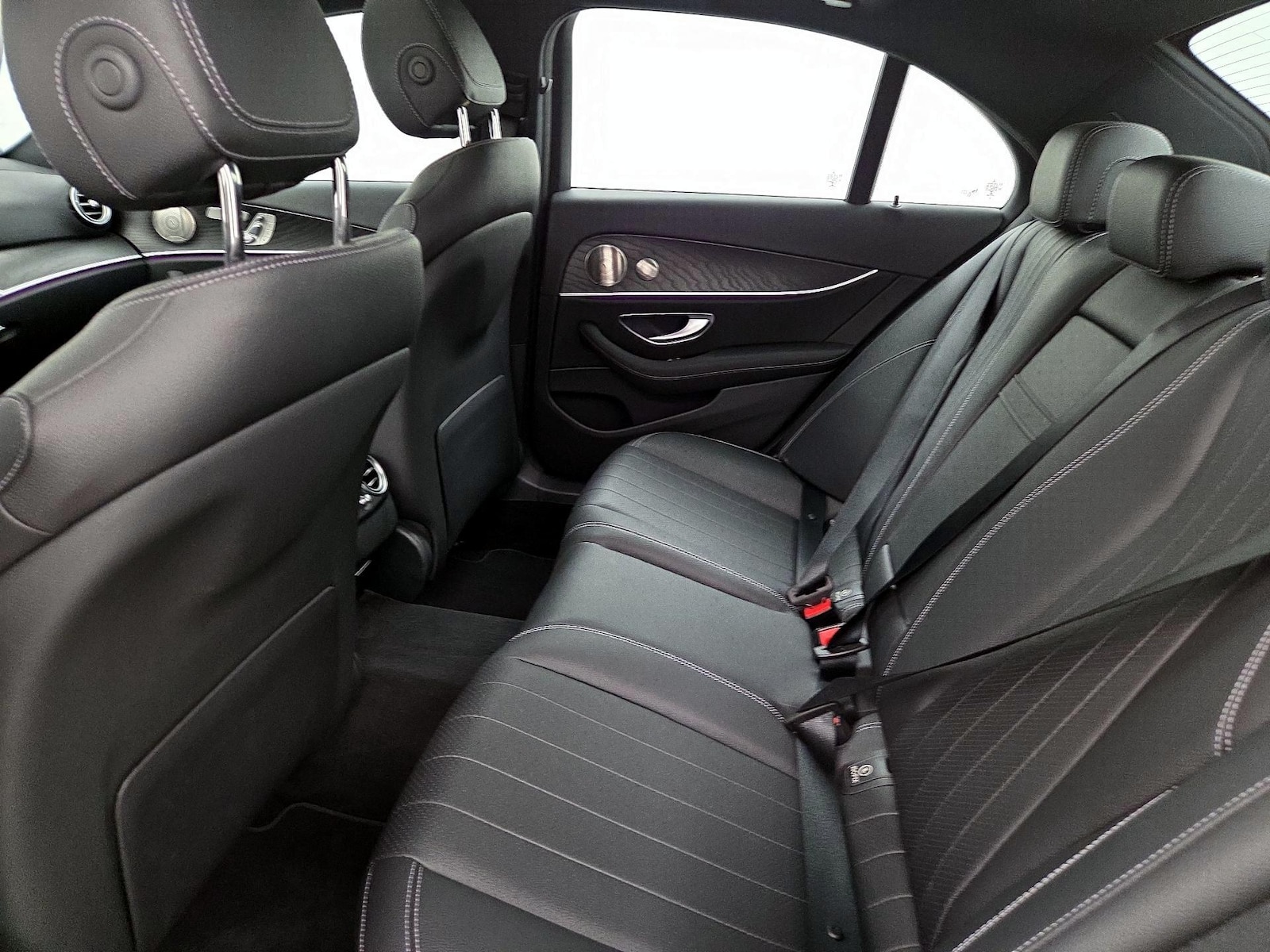 2023 Mercedes-Benz E-Class E350 - Photo 22
