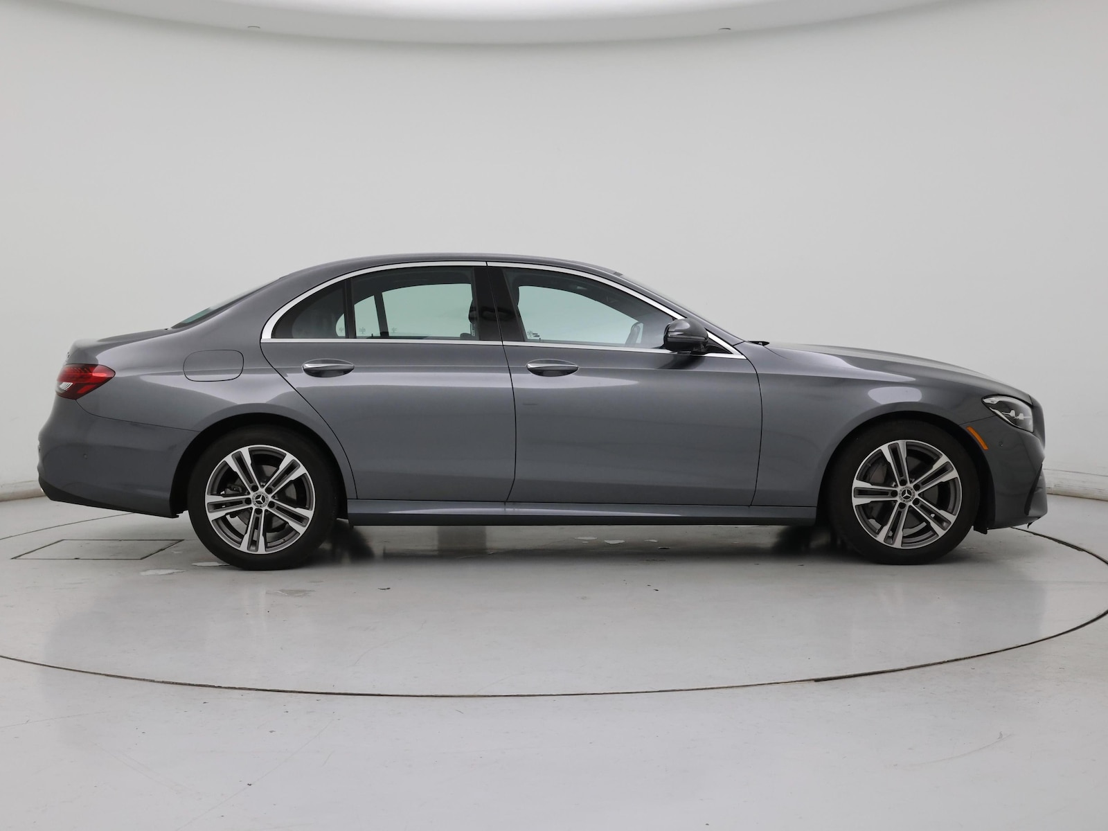 2023 Mercedes-Benz E-Class E350 - Photo 8