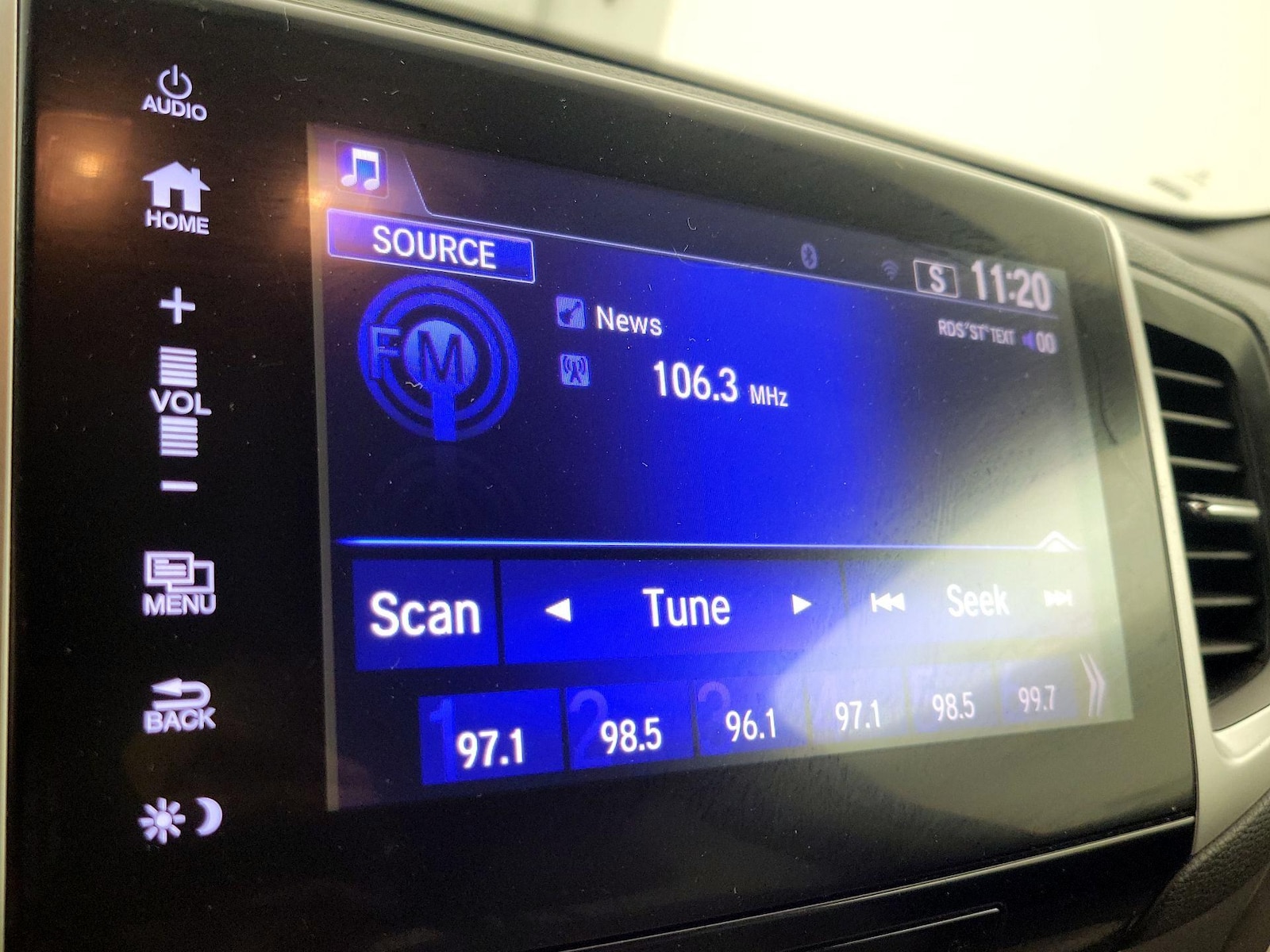 2018 Honda Pilot EX - Photo 16