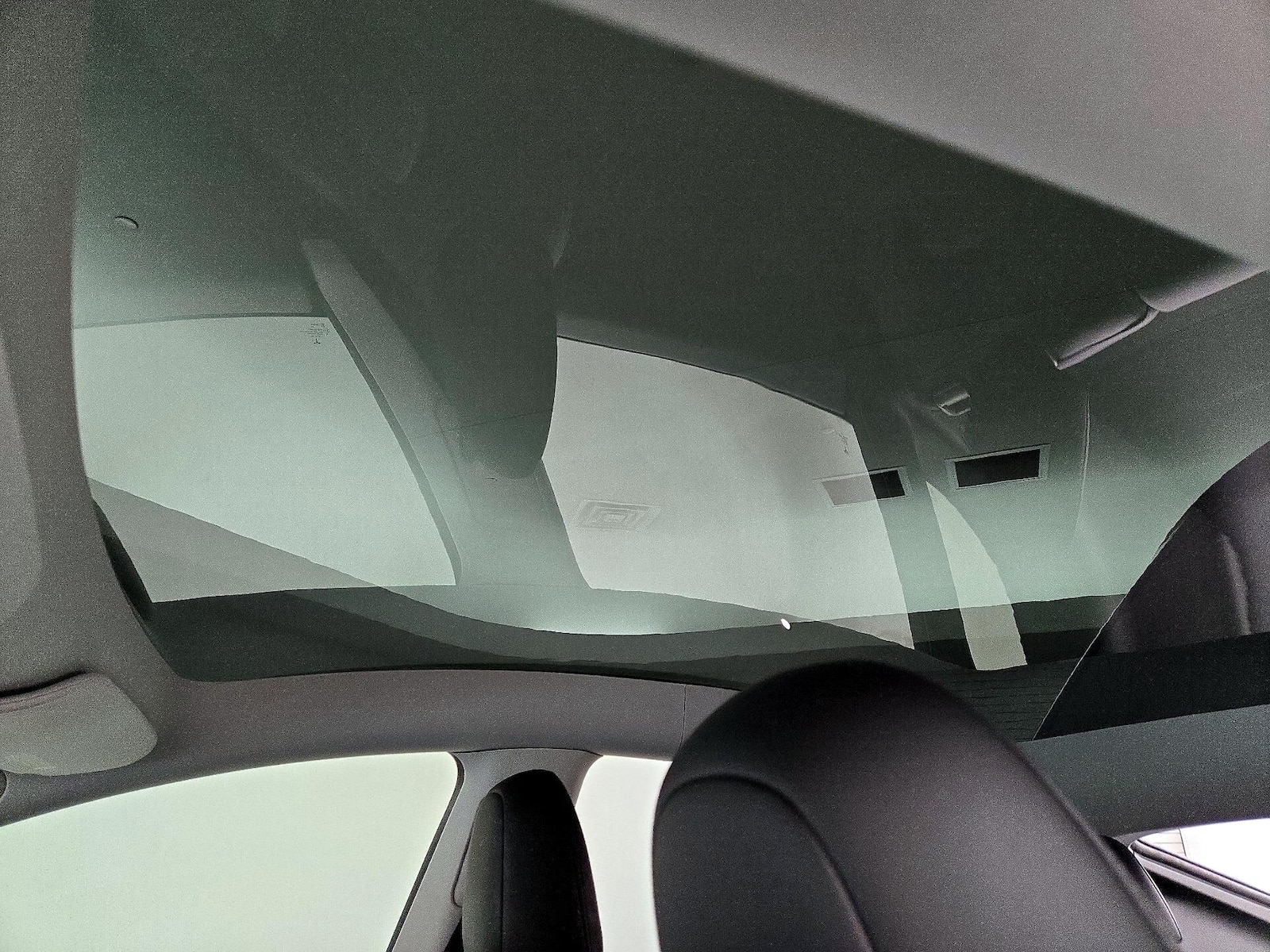 Skylight(s) & Overhead Airbags