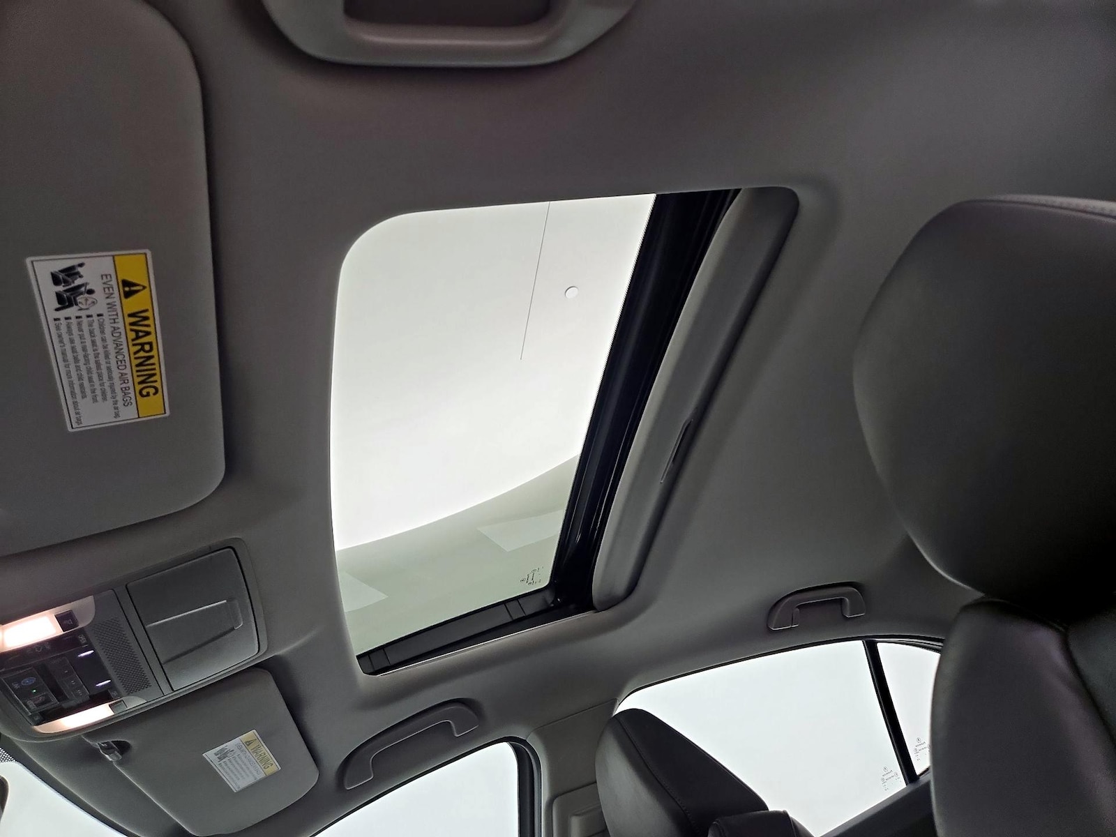 Sunroof(s) & Overhead Airbags