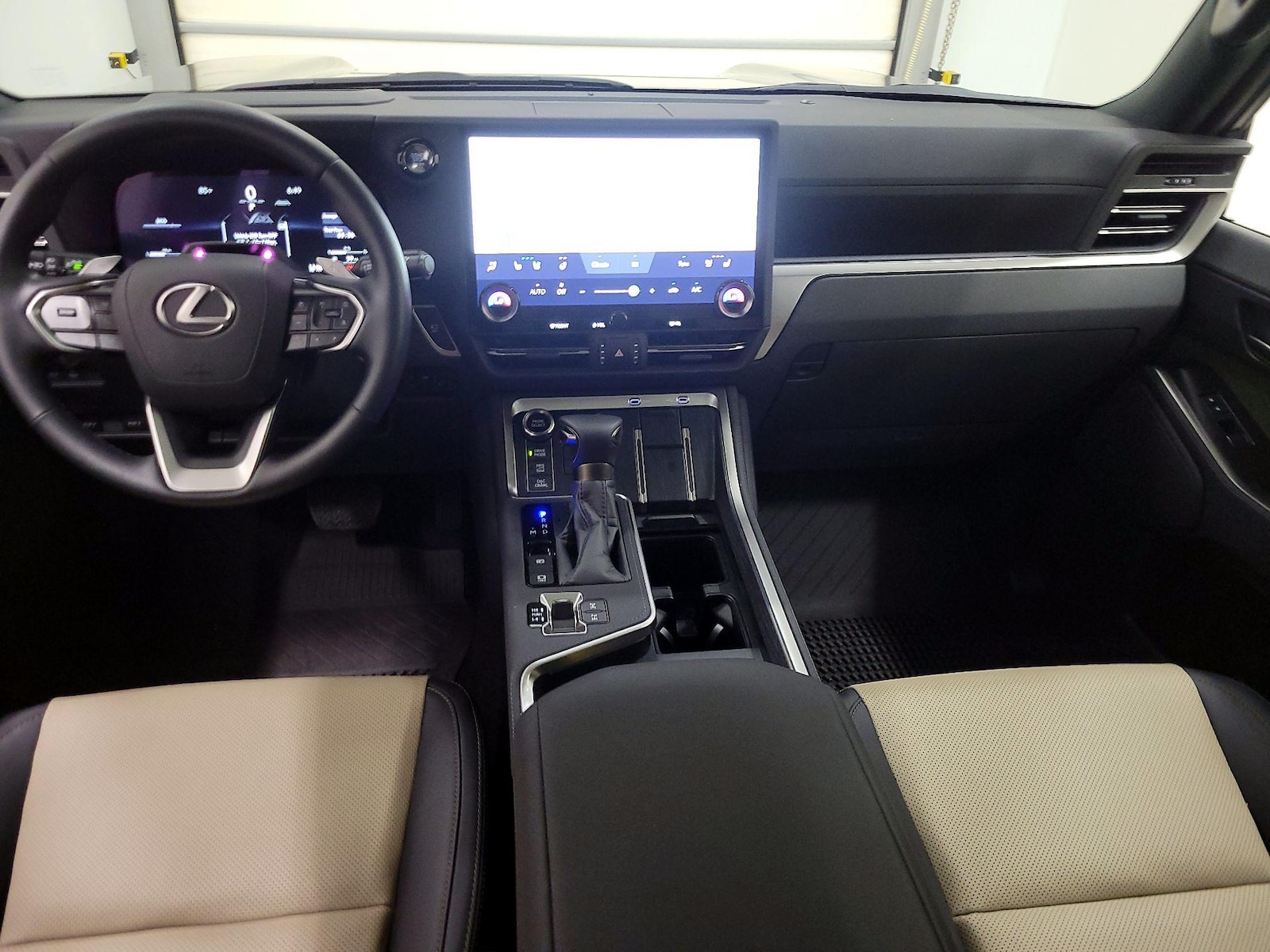 2026 Lexus GX Overtrail - Photo 10