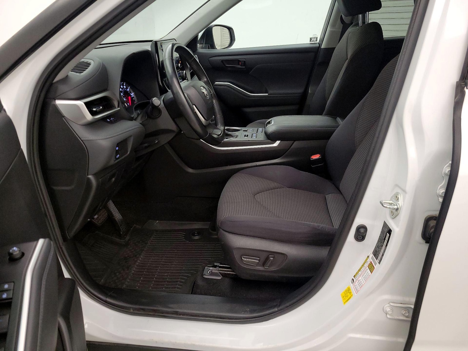 Power Seat(s) & Side Airbags