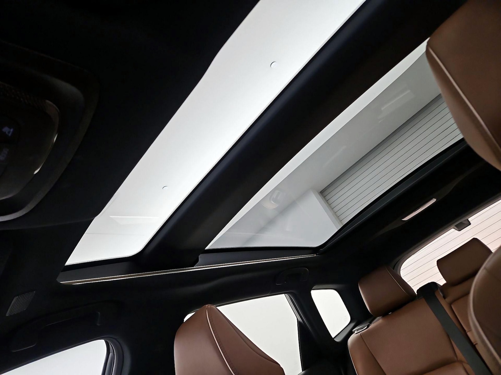 Skylight(s) & Overhead Airbags