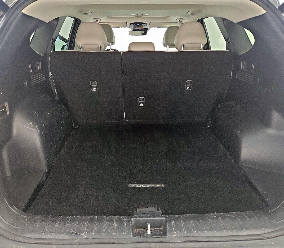 Trunk/Cargo (Seats Up)