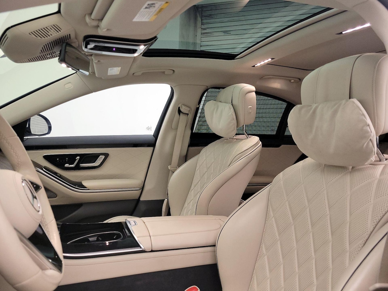 Panoramic Sunroof & Skylight(s)
