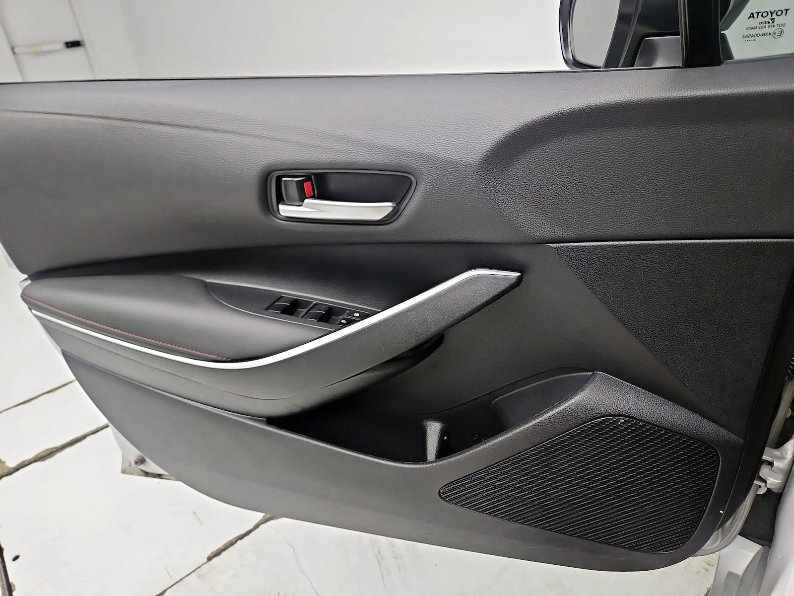 2024 Toyota Corolla SE - Photo 13