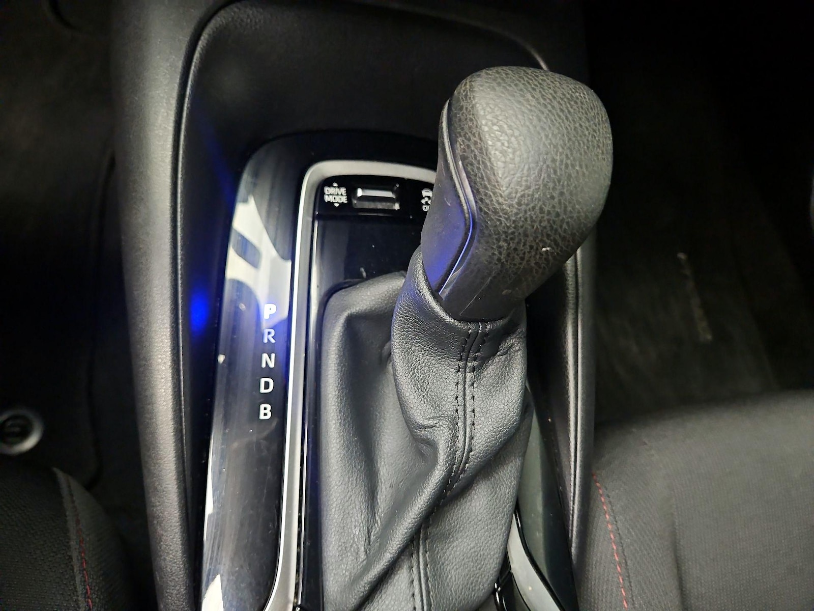 2024 Toyota Corolla SE - Photo 18