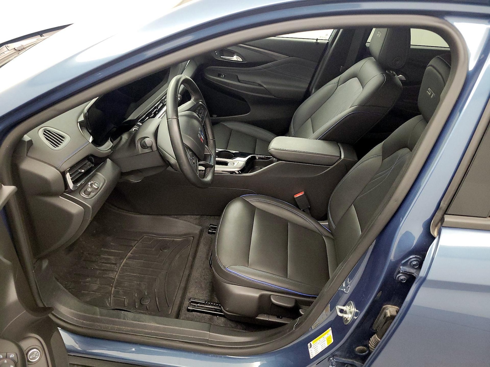 Side Airbags & Leatherette Seats