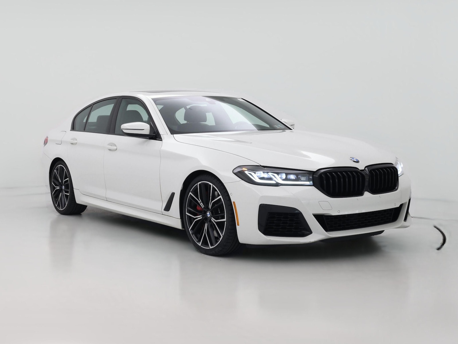 2022 BMW 5 Series M550i