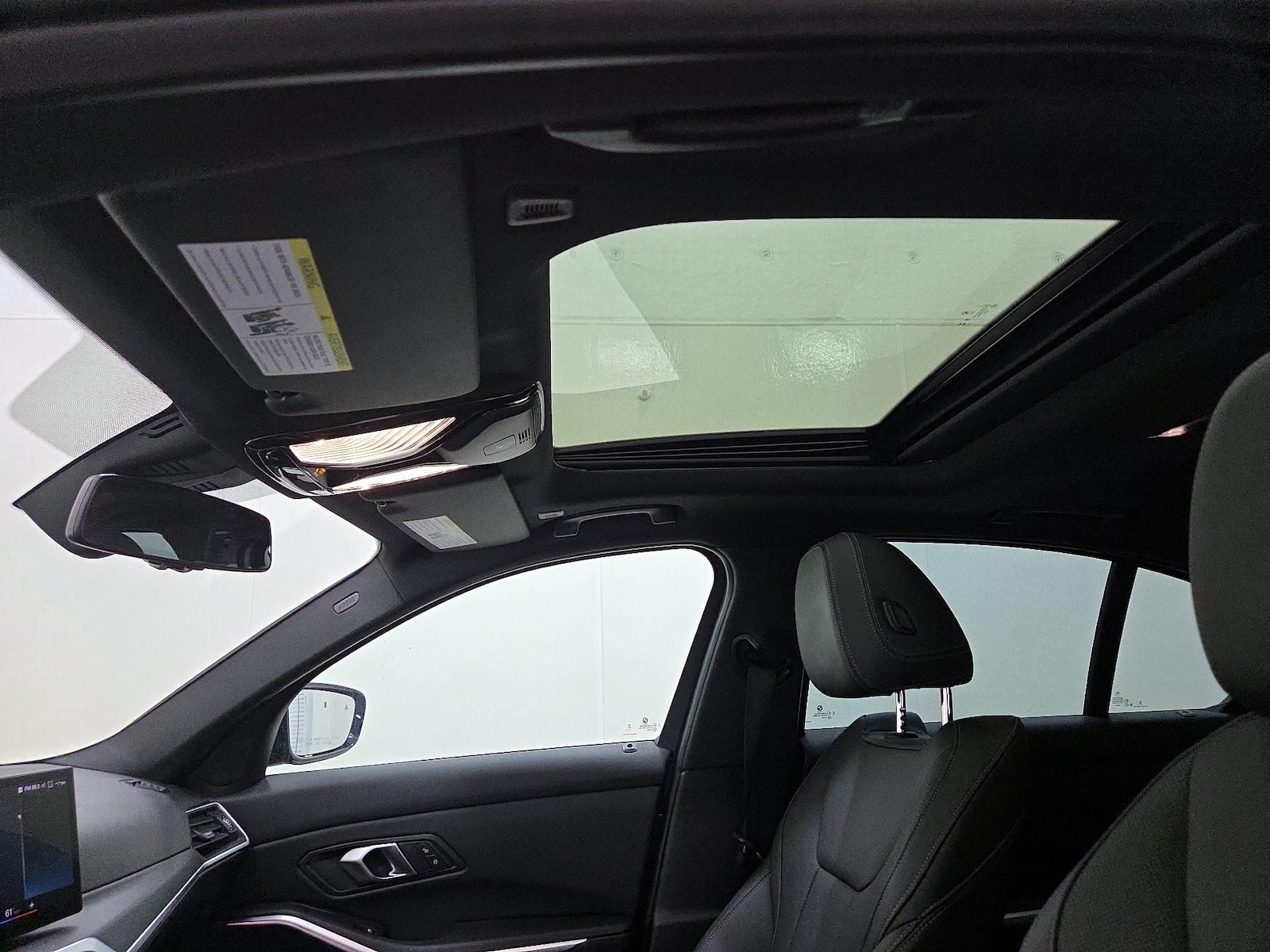 Sunroof(s) & Overhead Airbags
