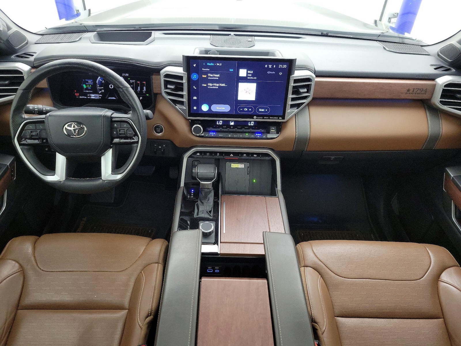 Apple CarPlay® & Android Auto™