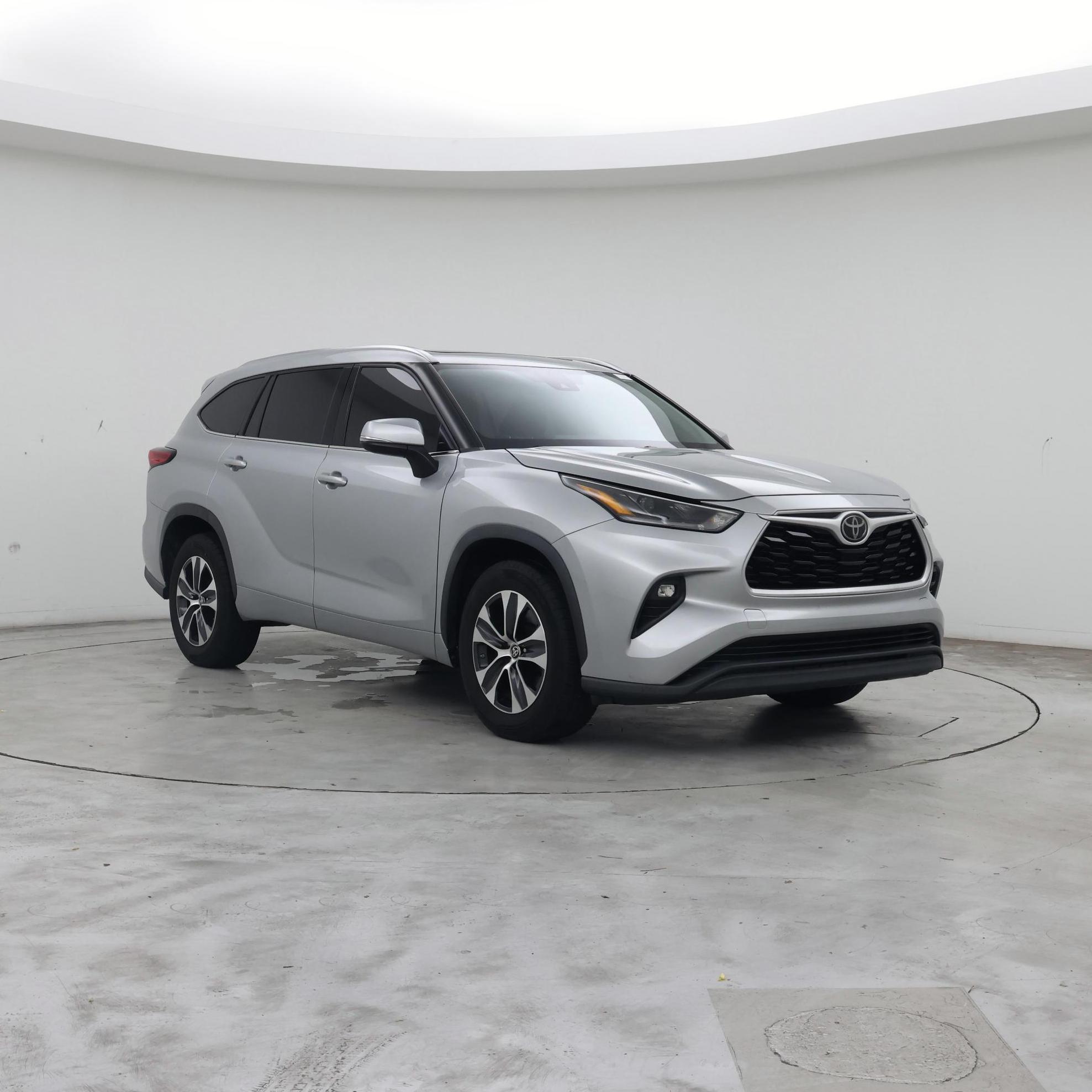 Silver 2021 Toyota Highlander SUV / Crossover Front-Wheel Drive Automatic