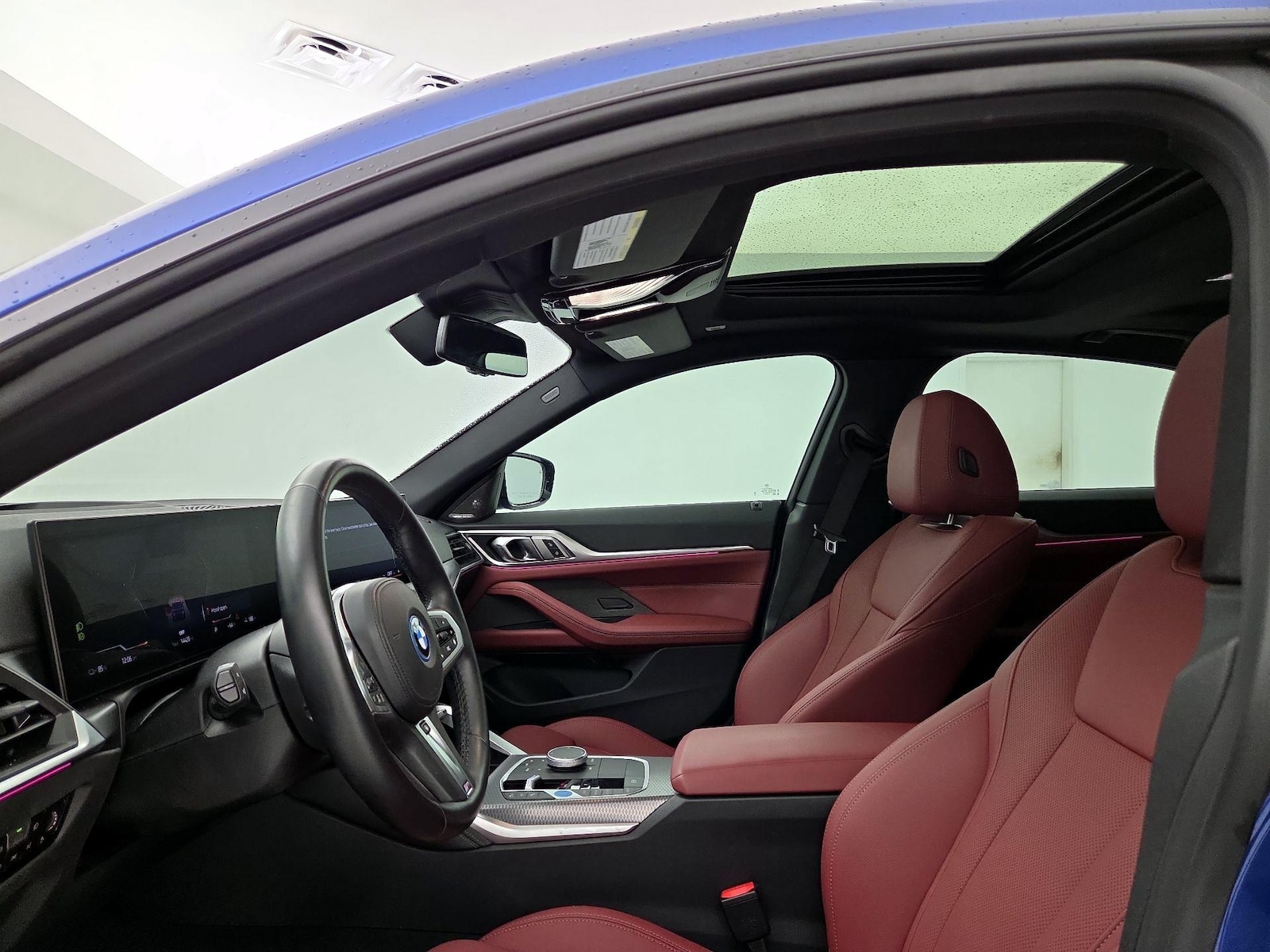 Sunroof(s) & Overhead Airbags