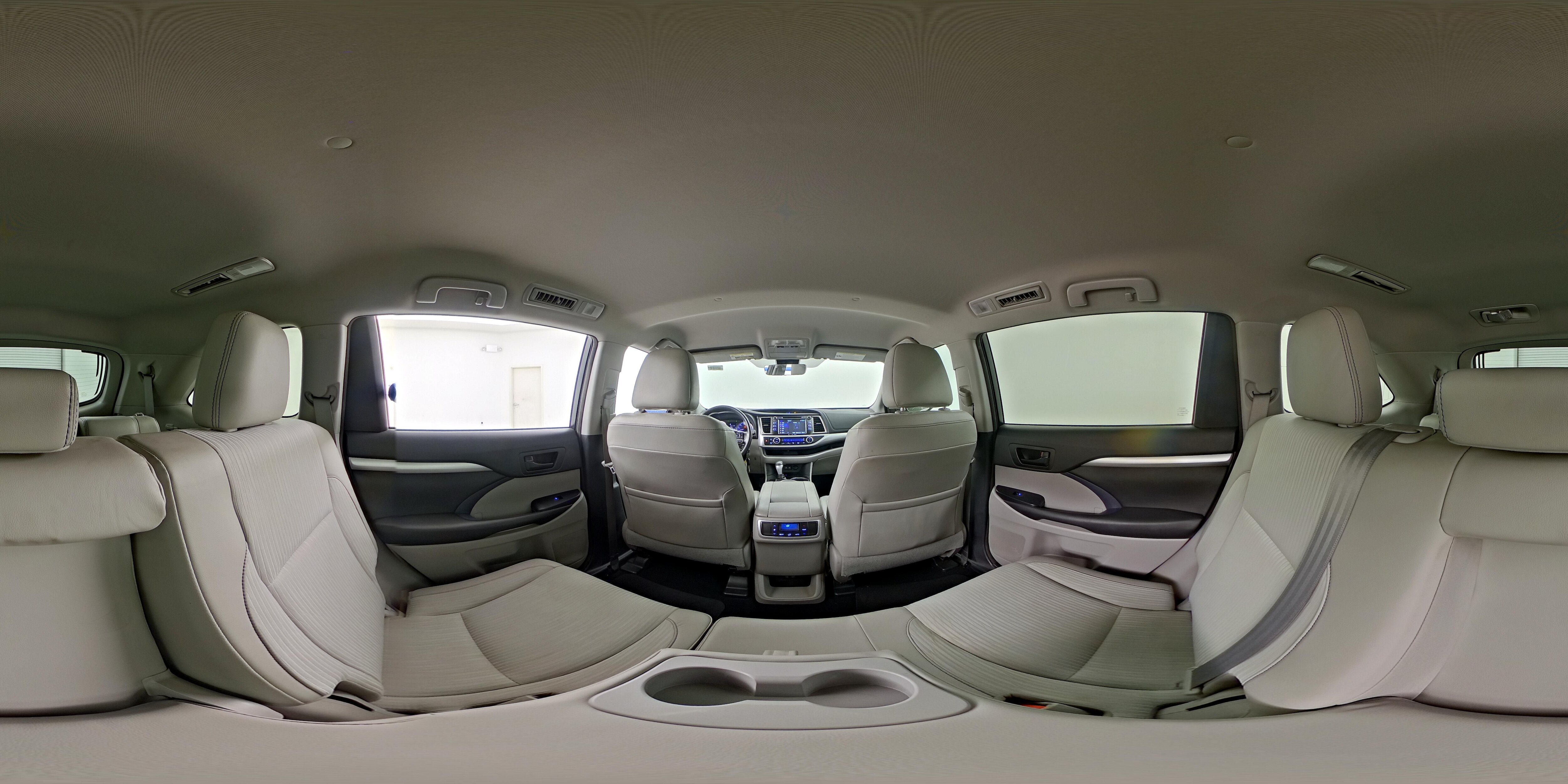 2017 Toyota Highlander LE Plus - Photo 26