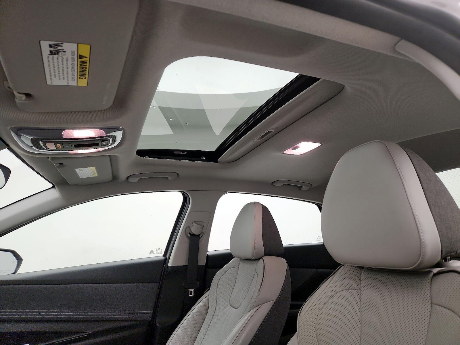 Sunroof(s) & Overhead Airbags