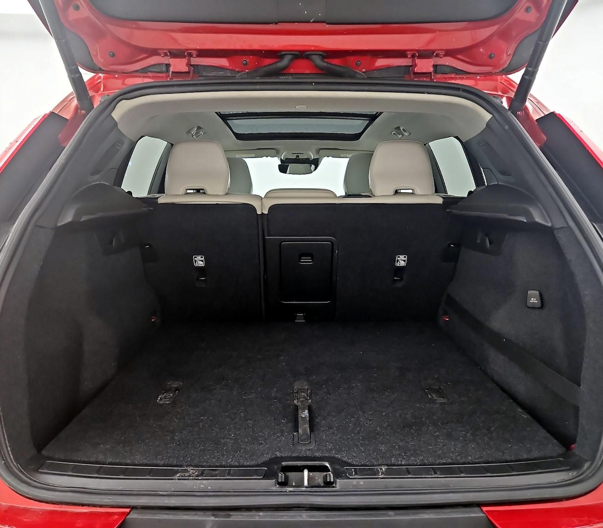 Trunk/Cargo (Seats Up)