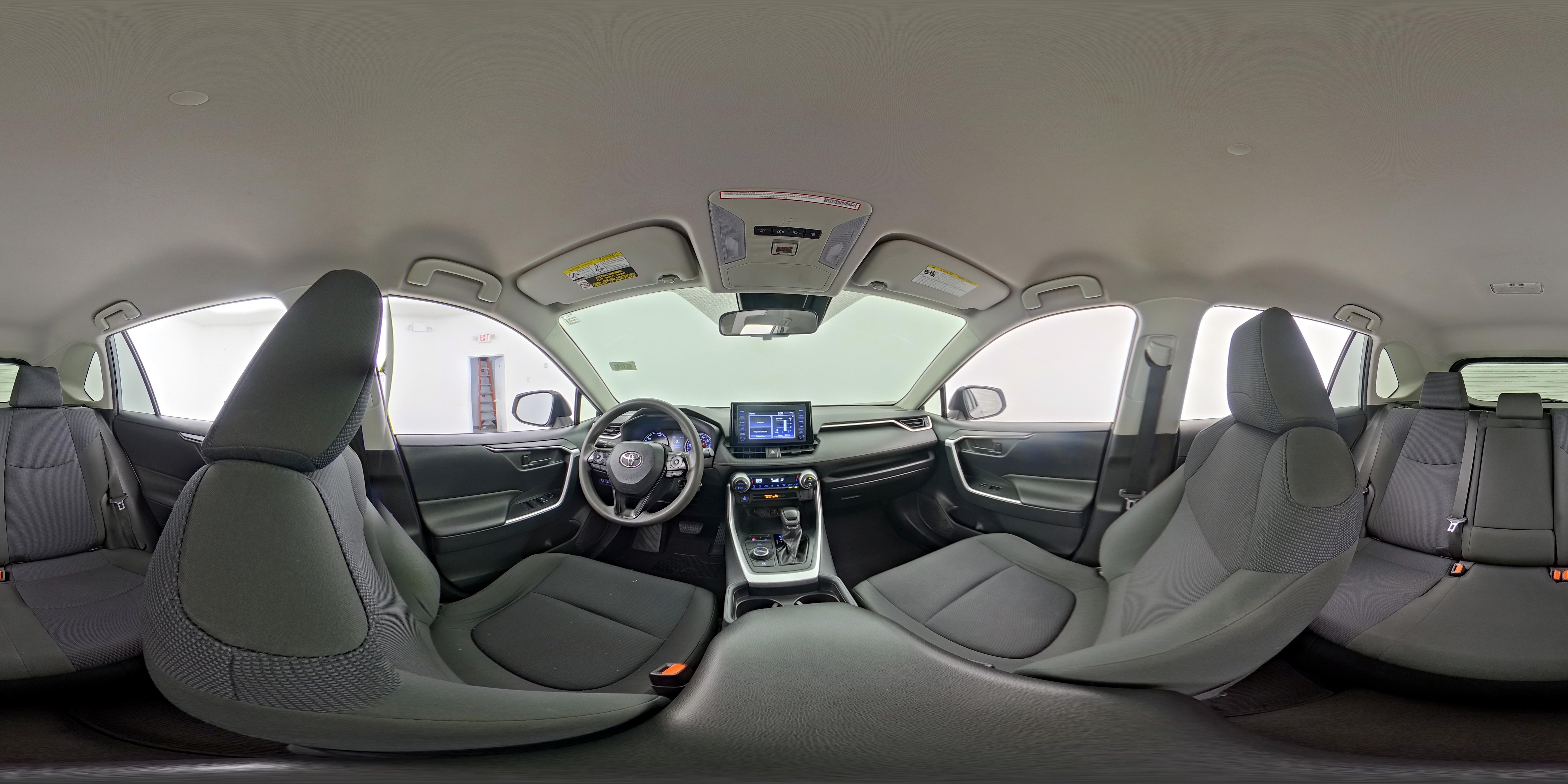 2019 Toyota RAV4 LE - Photo 24