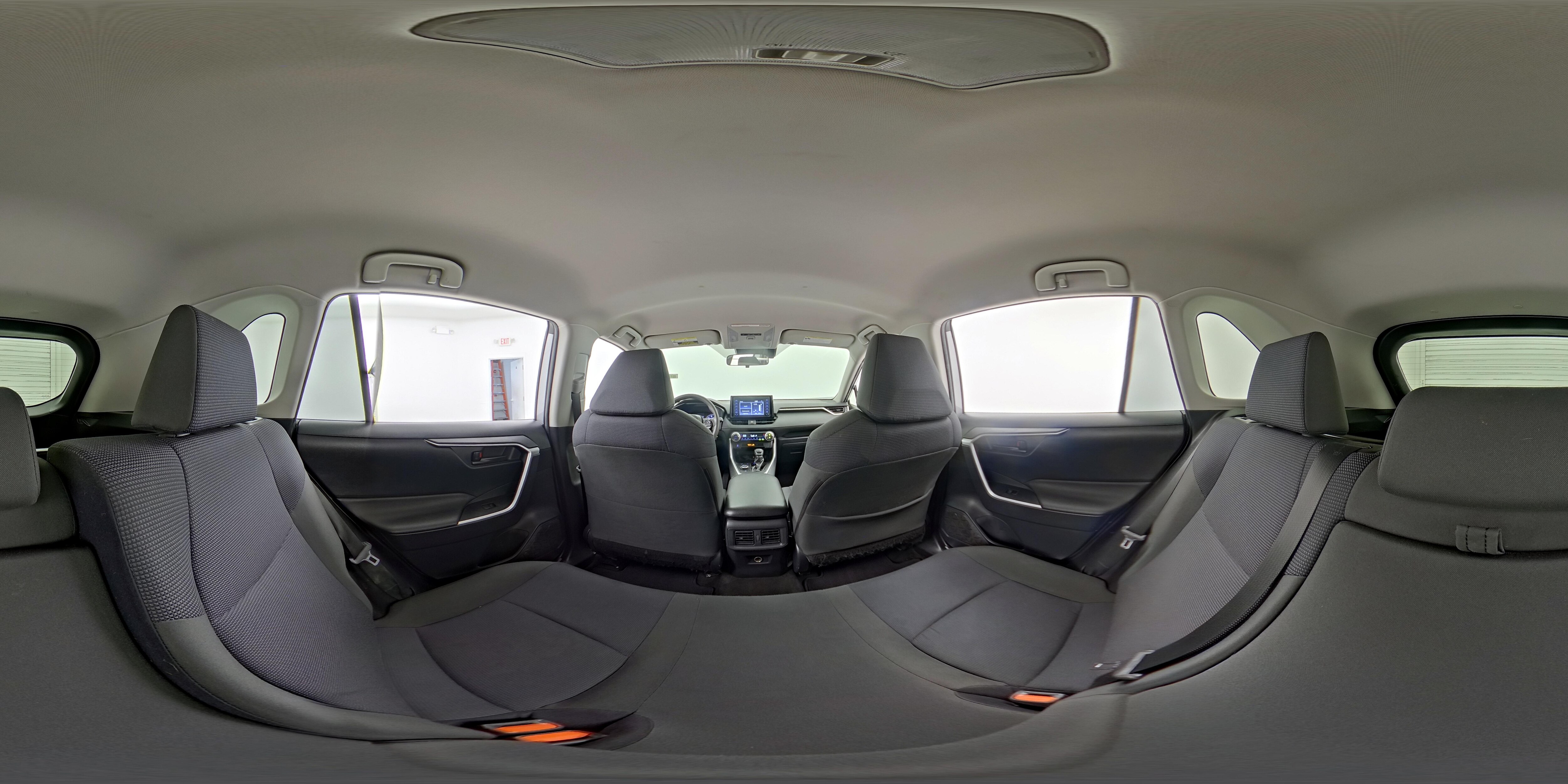 2019 Toyota RAV4 LE - Photo 25