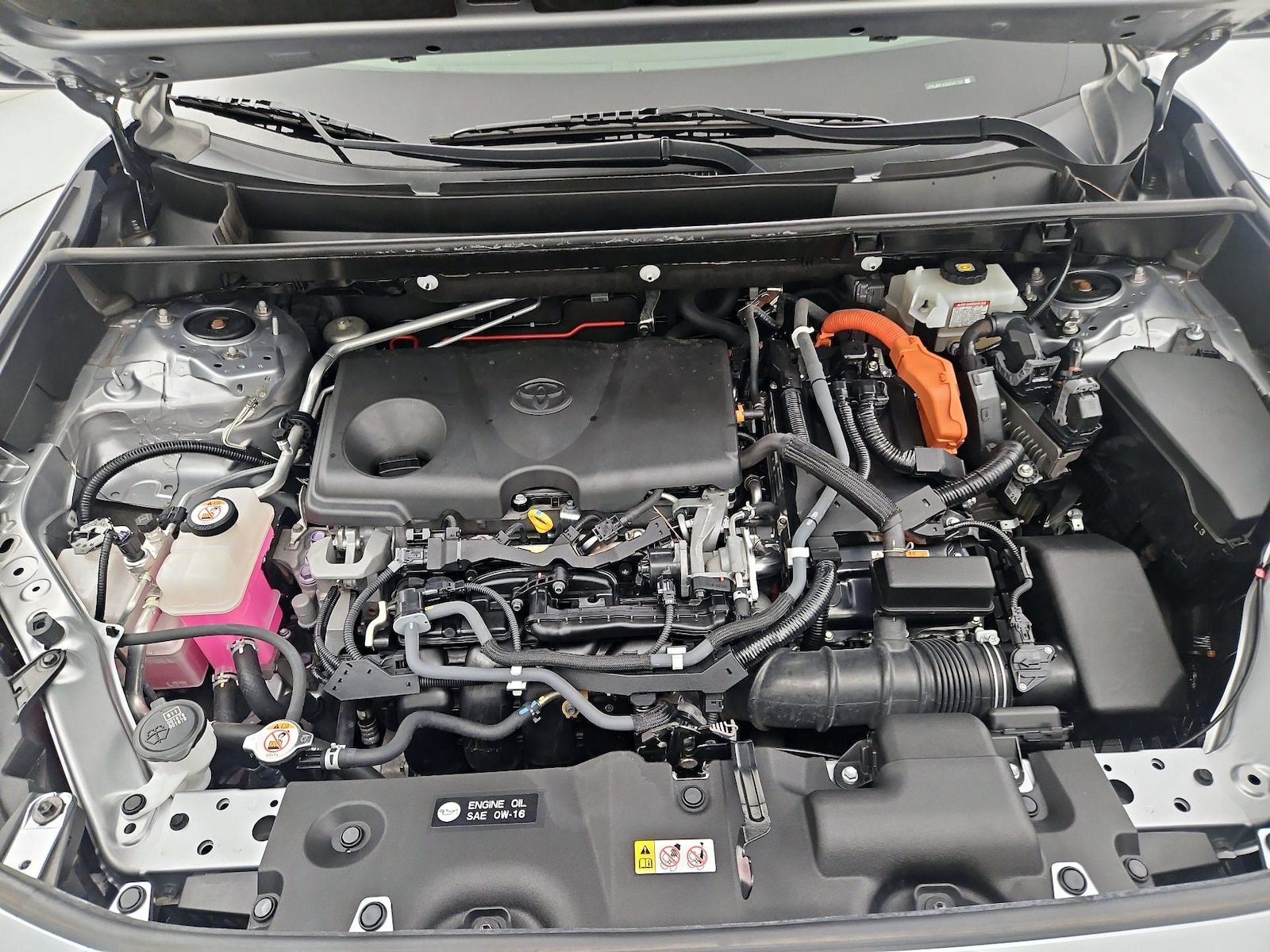 2019 Toyota RAV4 LE - Photo 22