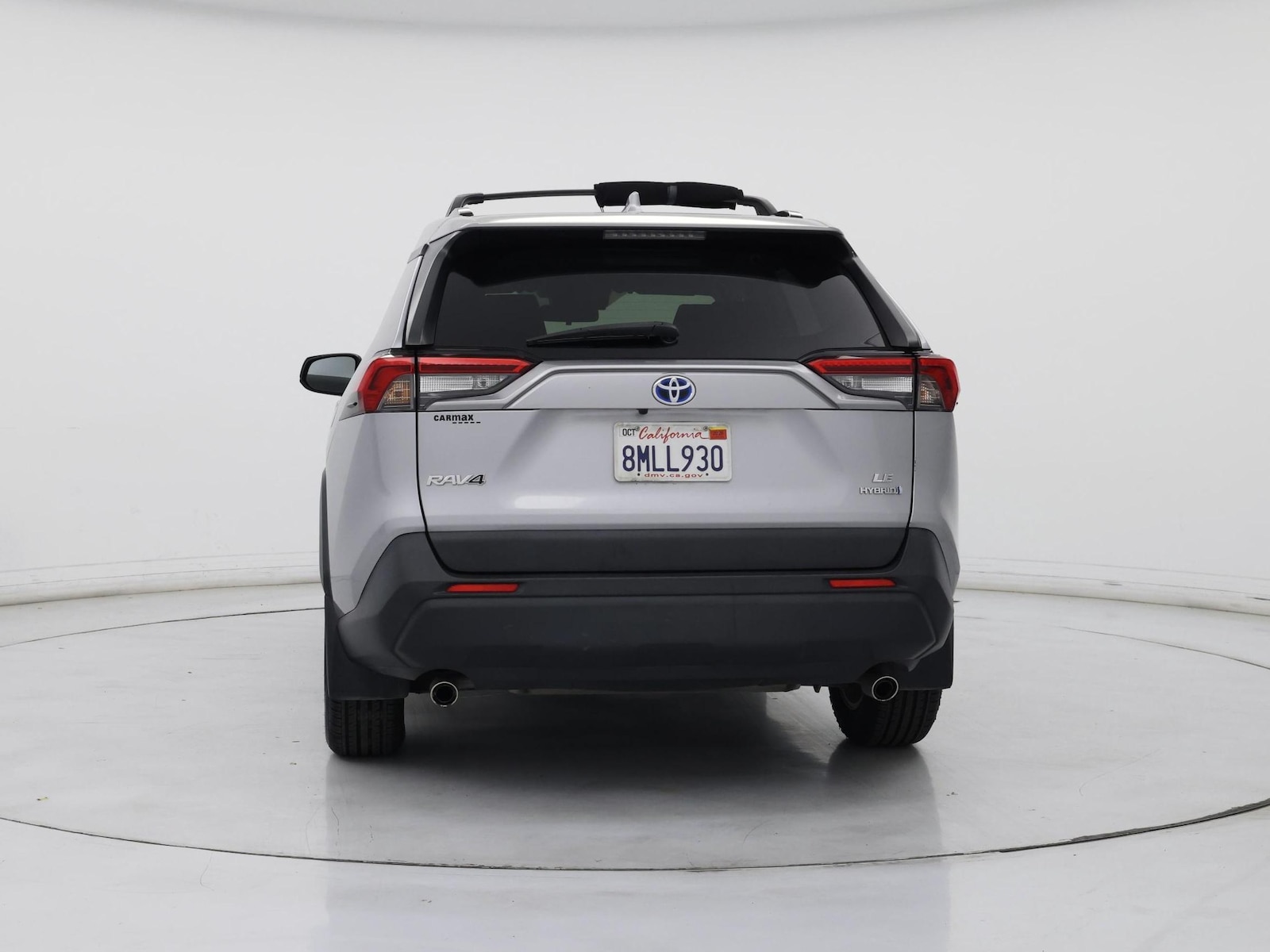 2019 Toyota RAV4 LE - Photo 7