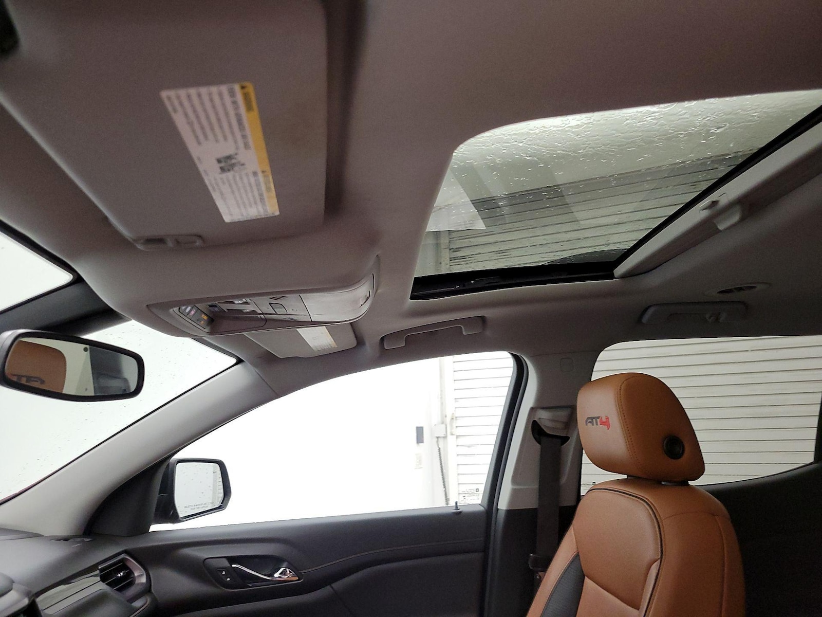 Sunroof(s) & Overhead Airbags