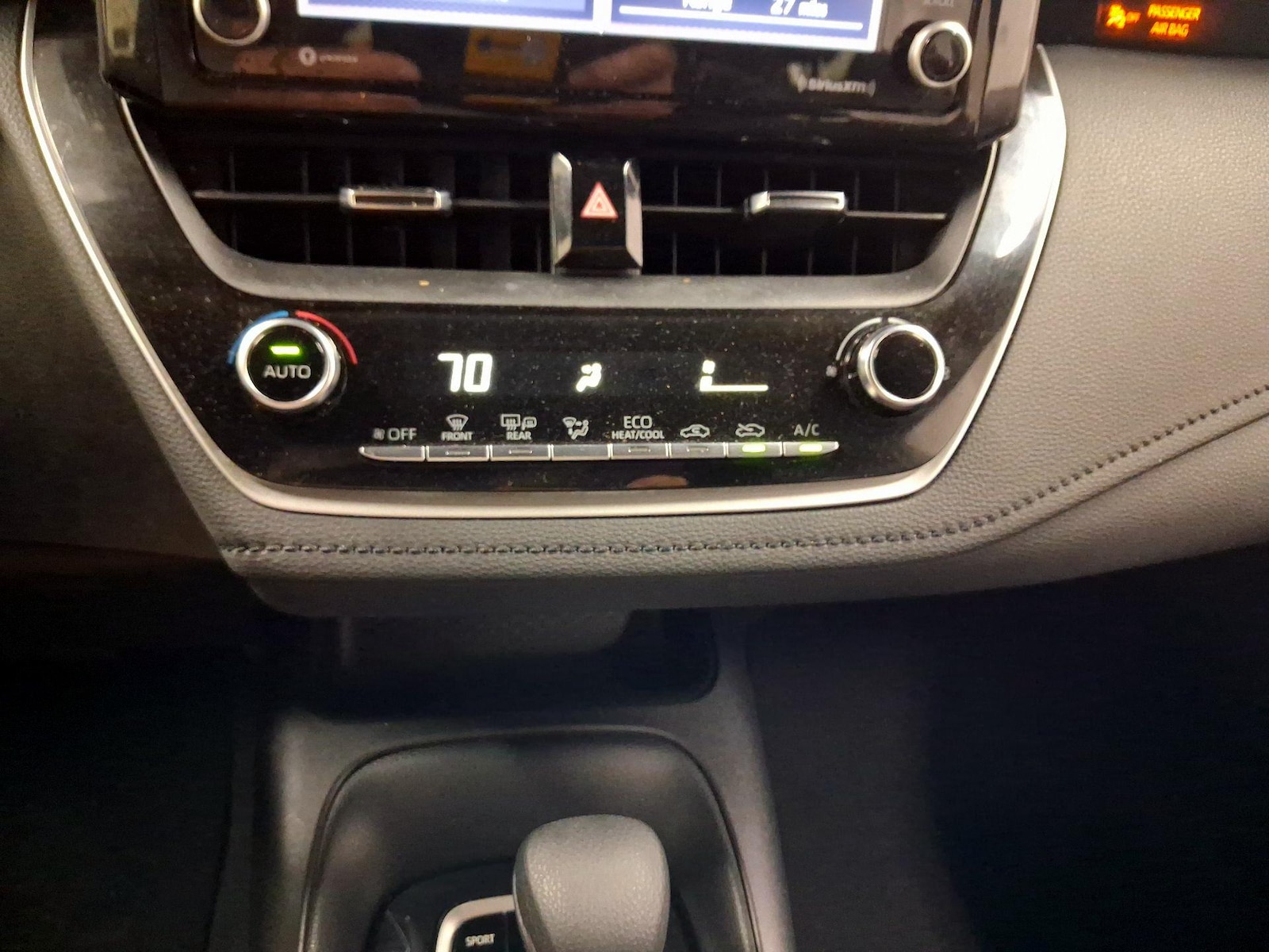 2022 Toyota Corolla SE - Photo 17