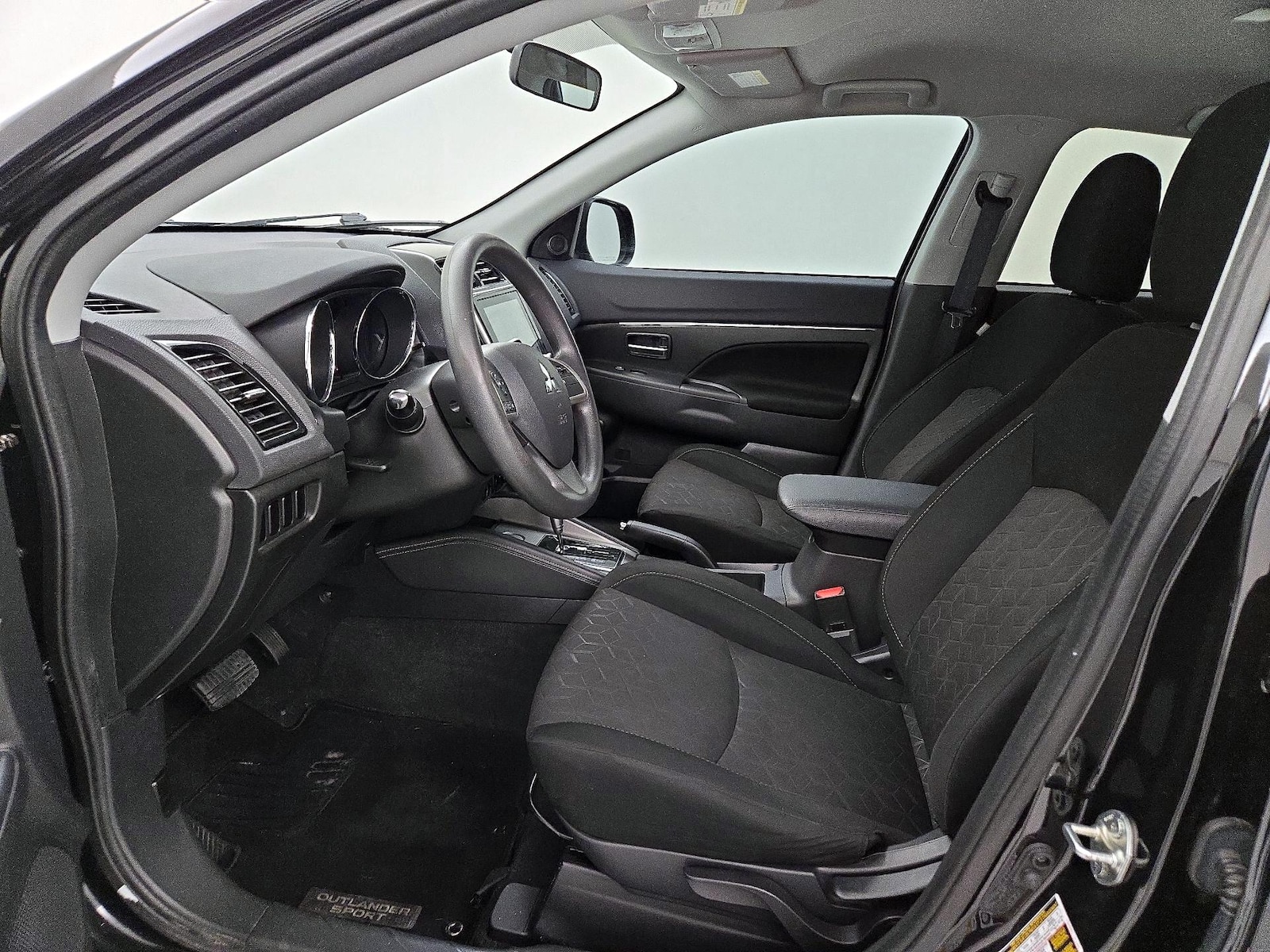 2020 Mitsubishi Outlander Sport ES - Photo 12