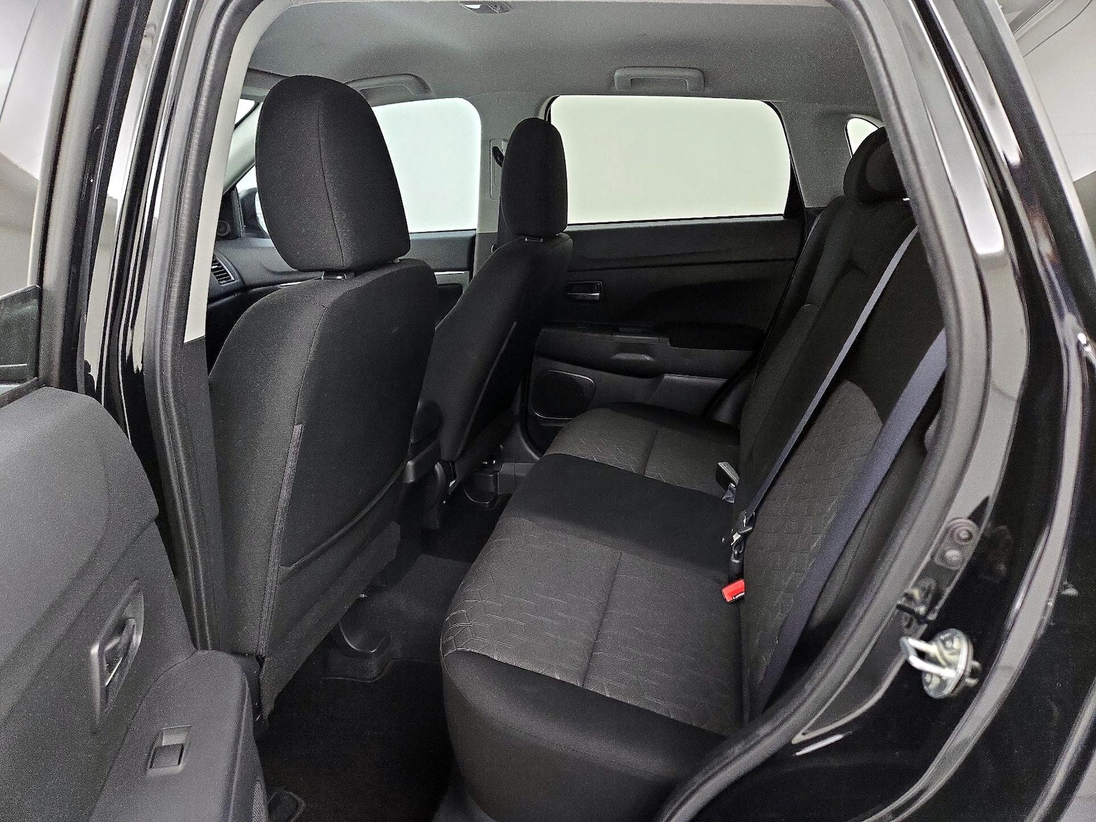 2020 Mitsubishi Outlander Sport ES - Photo 19