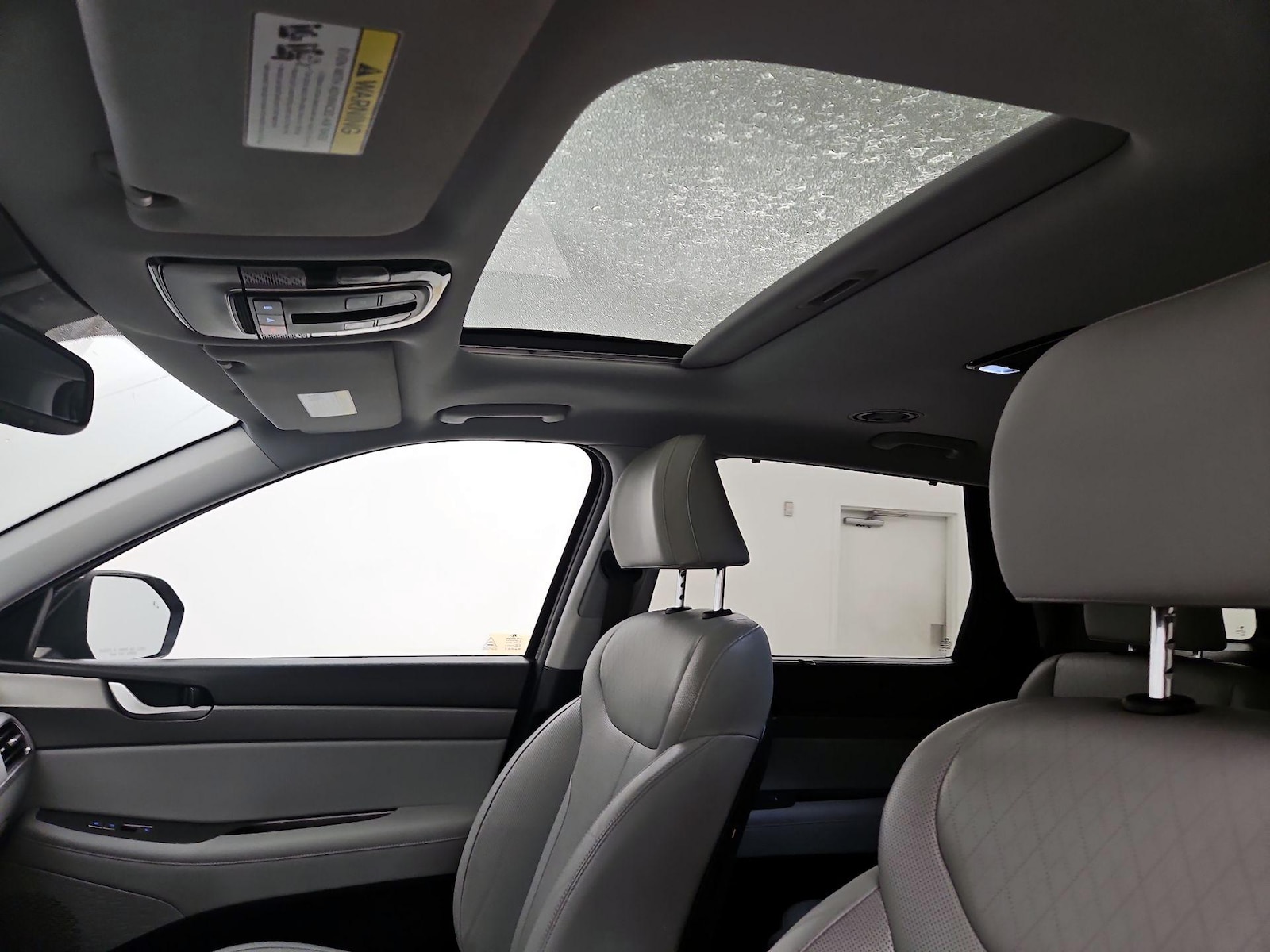 Sunroof(s) & Overhead Airbags