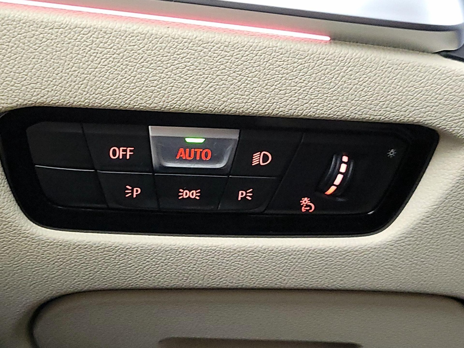 2021 BMW 3 Series 330i - Photo 14