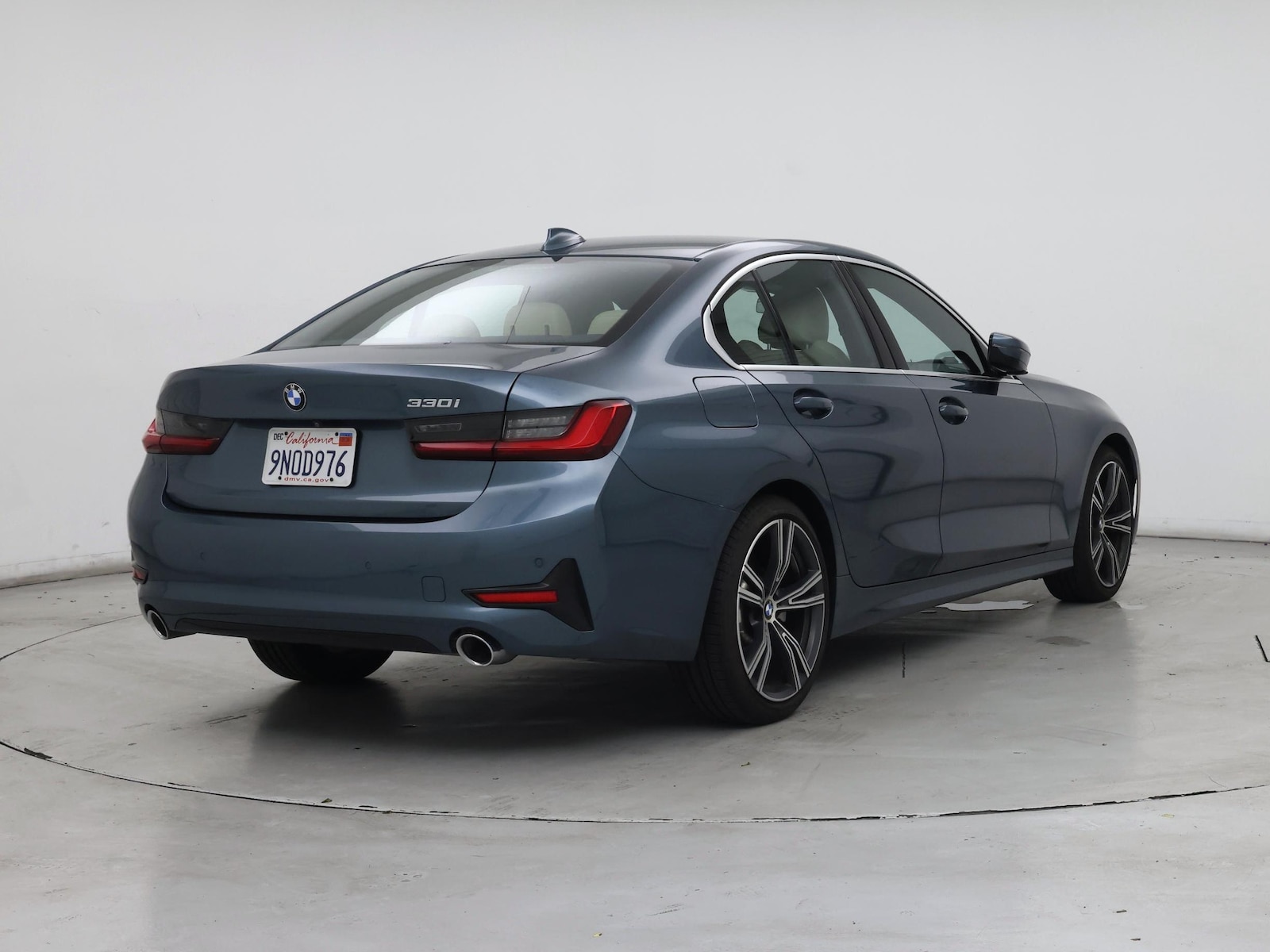 2021 BMW 3 Series 330i - Photo 9